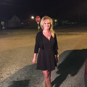 Meet your Posher, Dee